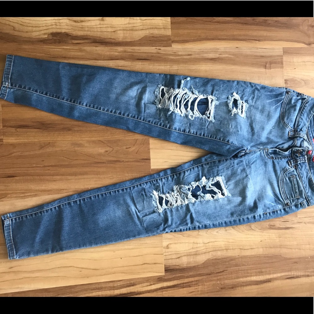 Elle Distressed Jeggings SZ 2